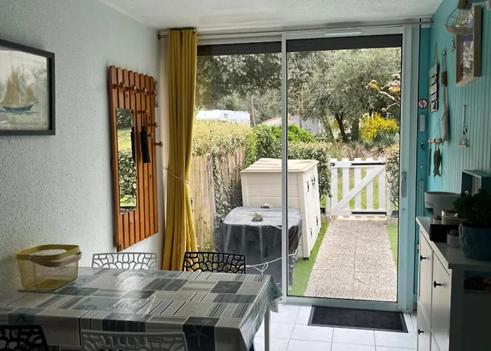 Agreable Rez De Jardin Avec Terrasse Proche Plage
