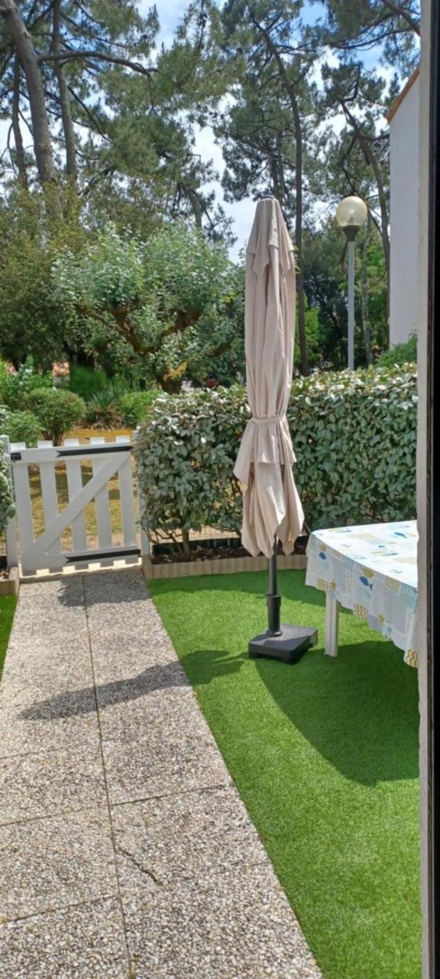 Agreable Rez De Jardin Avec Terrasse Proche *